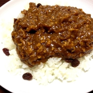 レーズンバターライスのキーマカレー